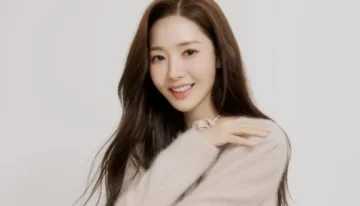 20250318104223_park-min-young-4